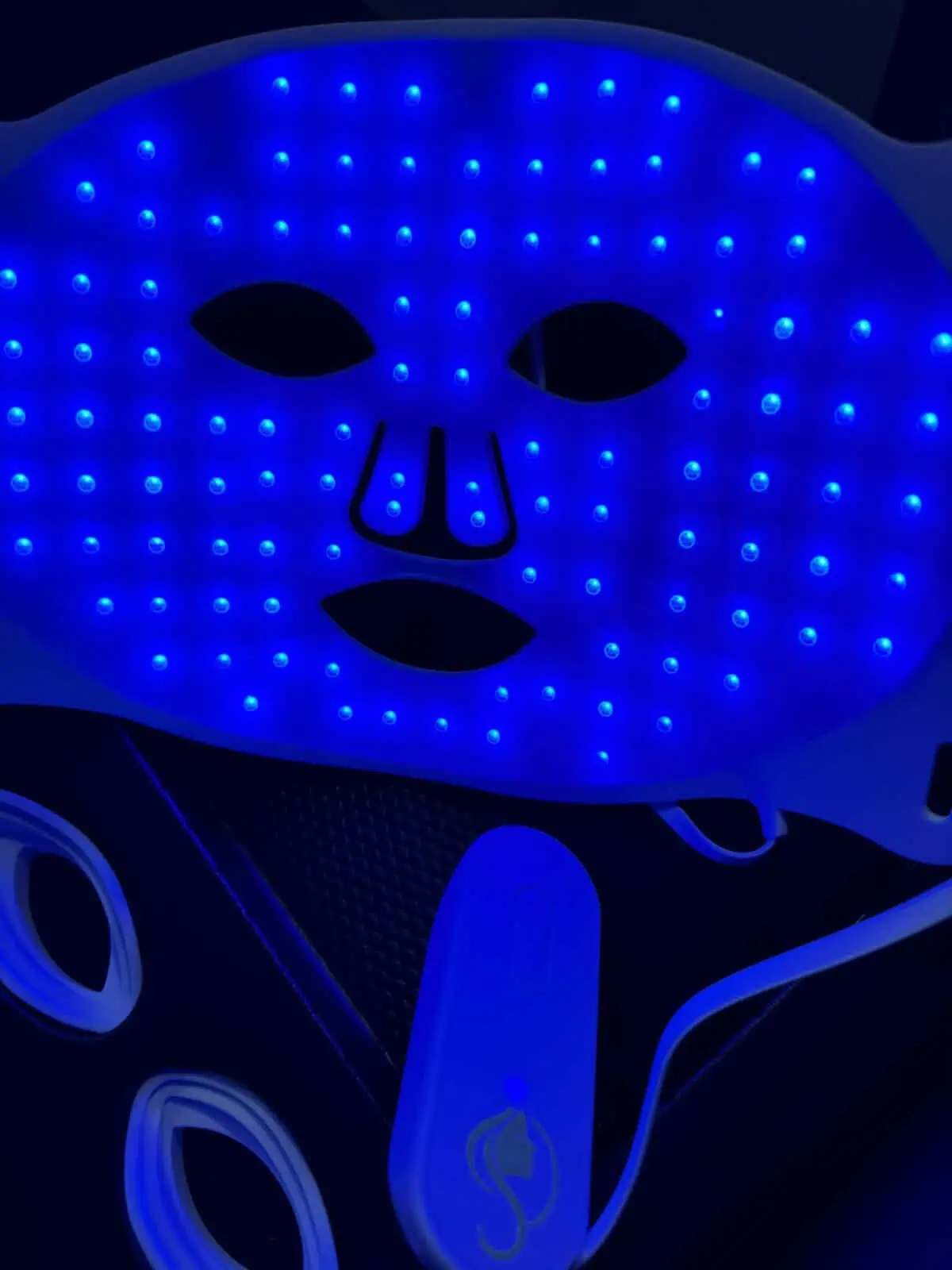 Silicone LED Mask + Vitamin ACE Product - Image 8